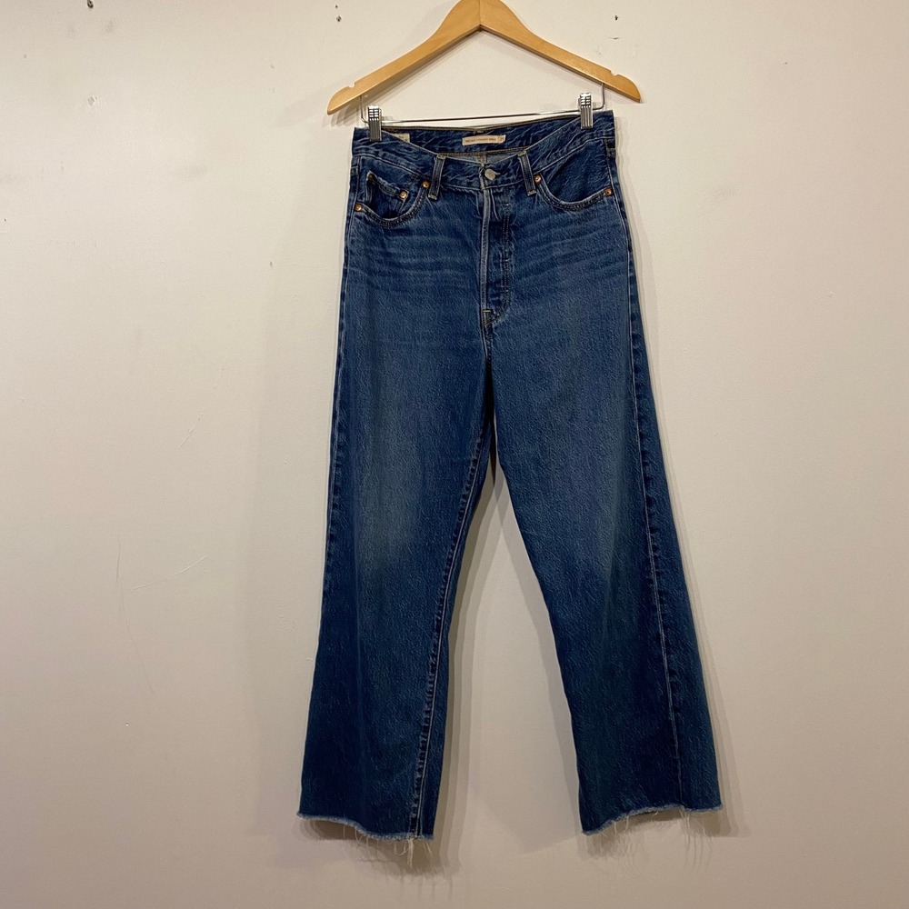 Levis Ribcage Straight Ankle Jeans Medium Wash Raw Hem Button Fly Size 29